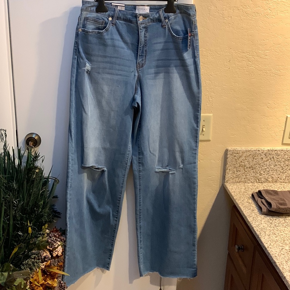 Crown & Ivy wide leg jeans size 12 R